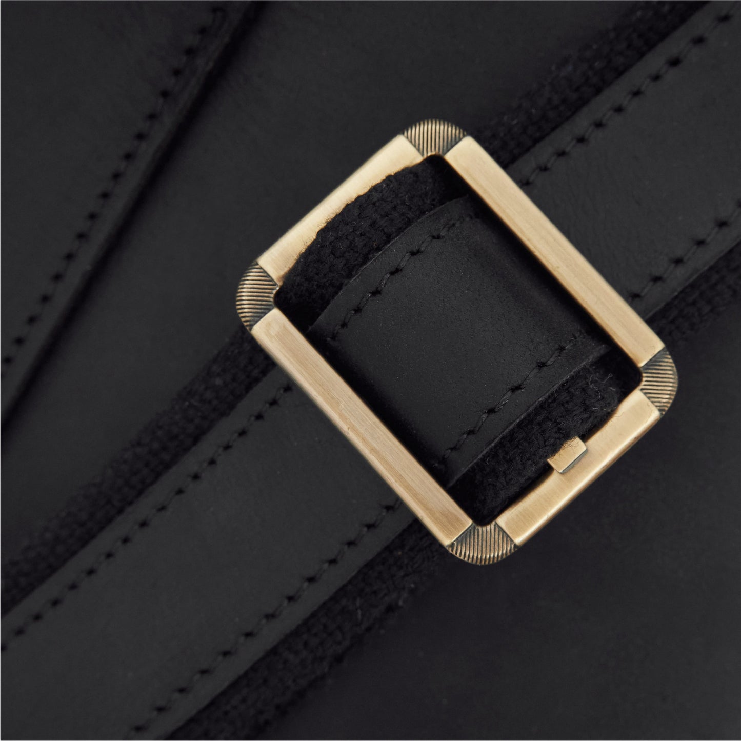 Luxorro Leather Briefcase Laptop Bag for Men – Soft, Leather Messenger Bag, Last's a Lifetime – Lifetime Warranty – Fits 15-Inch, Black
